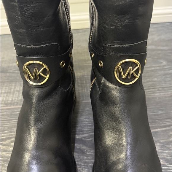 MICHEAL Micheal Kors tall black leather riding boots. - Picture 5 of 8